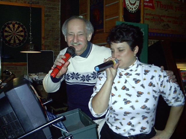 Tune_helps_karaoke_singer%2C_Patty.JPG